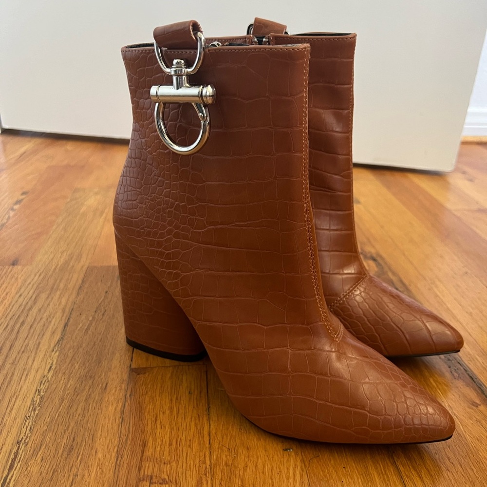 Brown ankle boots size 9